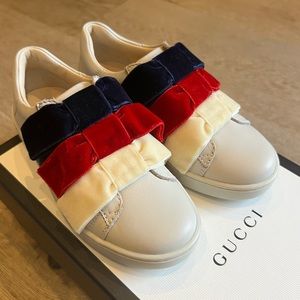 New Gucci velvet bow cream leather sneakers